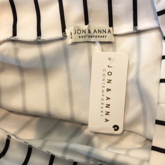 White with black stripe skit - Picture 4 of 4